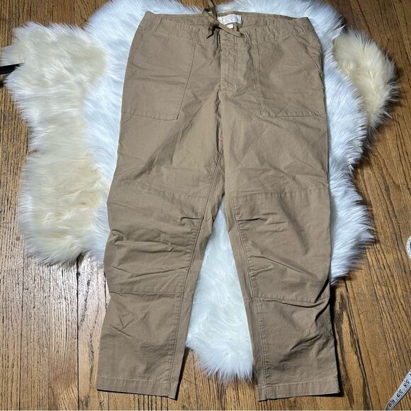 Eddie Bauer Tan Capris Lightweight Casual Wear - Picture 4 of 9